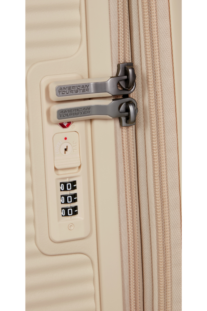 American Tourister Soundbox Spinner 67/24 Tsa Exp