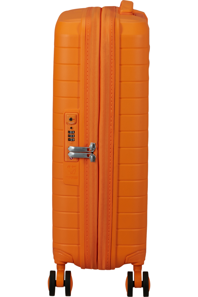 American Tourister Fastforward Spinner 55 EXP.