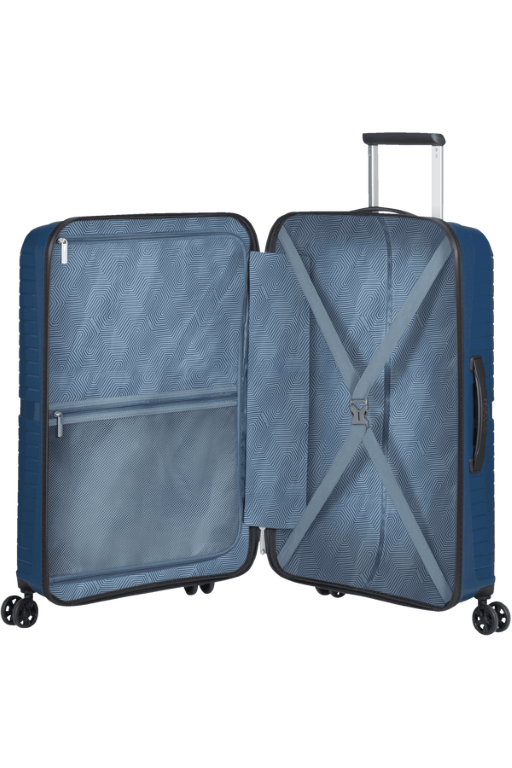 American Tourister  Airconic Spinner 67