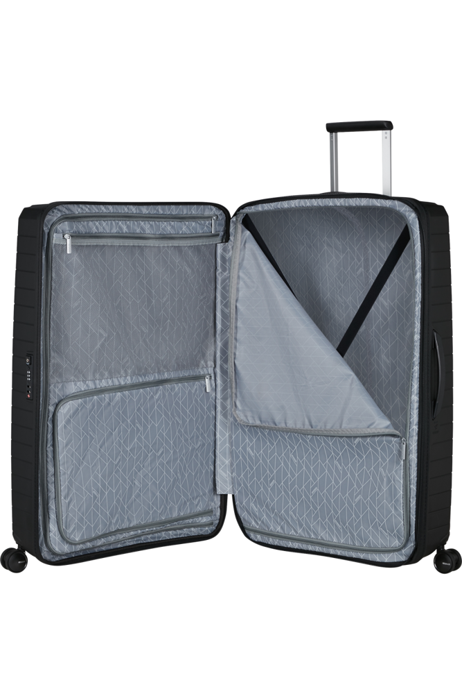 American Tourister Fastforward Spinner 83/31 TSA EXP.